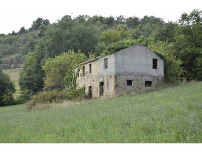 Properties for Sale_Farmhouses to restore_FARMHOUSE TO BE RESTORED FOR SALE IN THE MARCHE REGION, NESTLED IN THE ROLLING HILLS OF THE MARCHE in the municipality of Montefiore dell'Aso in Italy in Le Marche_1